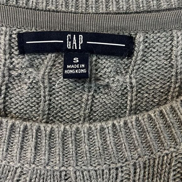 GAP Vintage Gray Cable Knit Sweater - Picture 3 of 5